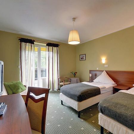 Hotel Belweder - Przy Hotelu Golebiewski كارباش المظهر الخارجي الصورة