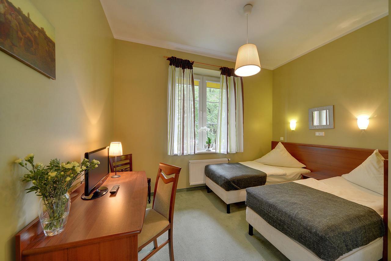 Hotel Belweder - Przy Hotelu Golebiewski كارباش المظهر الخارجي الصورة