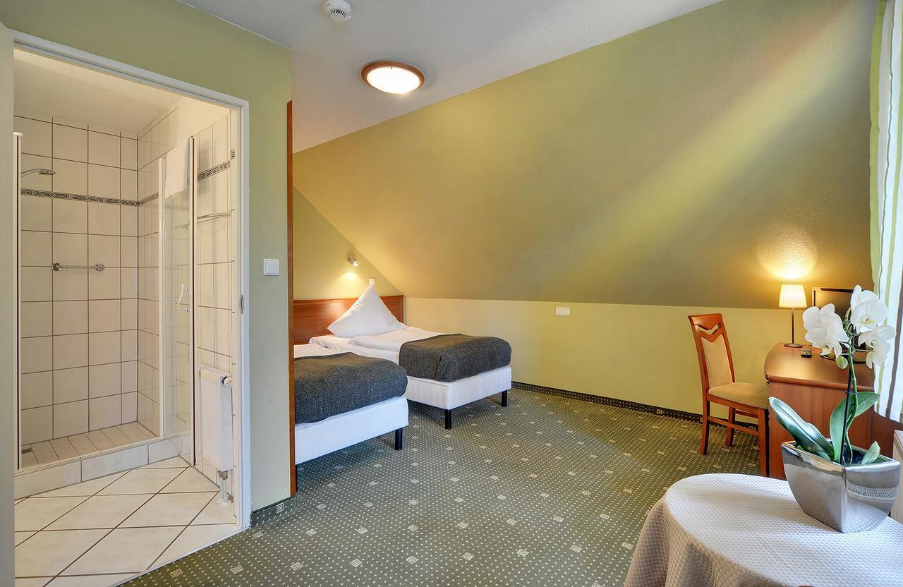 Hotel Belweder - Przy Hotelu Golebiewski كارباش المظهر الخارجي الصورة