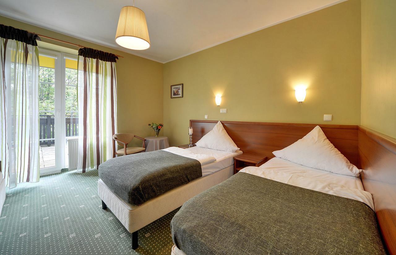 Hotel Belweder - Przy Hotelu Golebiewski كارباش المظهر الخارجي الصورة